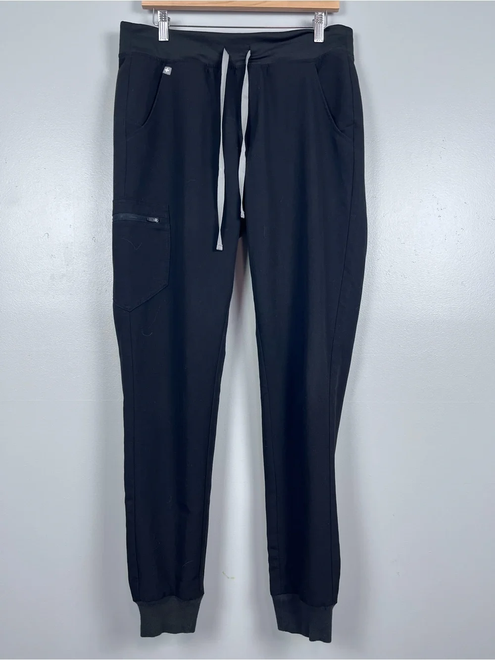Figs Women's Zamora Jogger Scrub Pants in Black W18SW2005T Size M/T; Uniform, ER